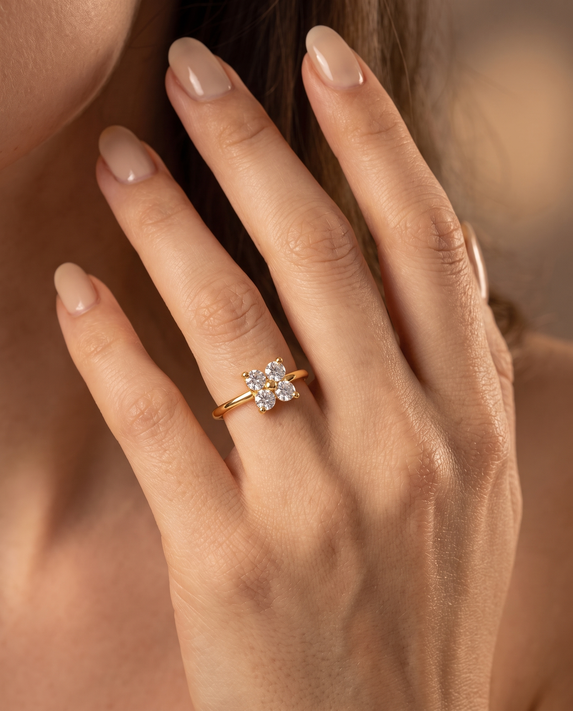 NÚRA - Petal Flower Ring