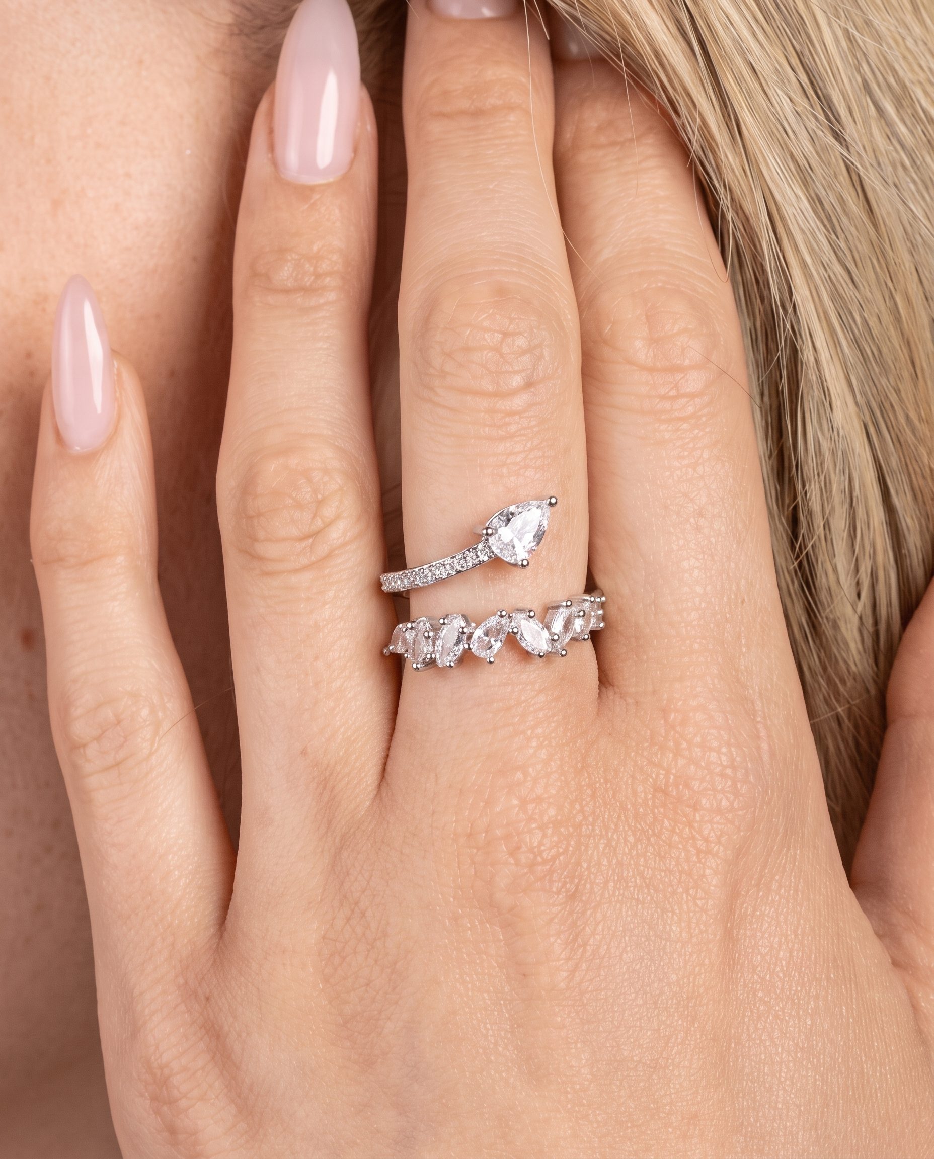 NÚRA-Modern Statement Ring