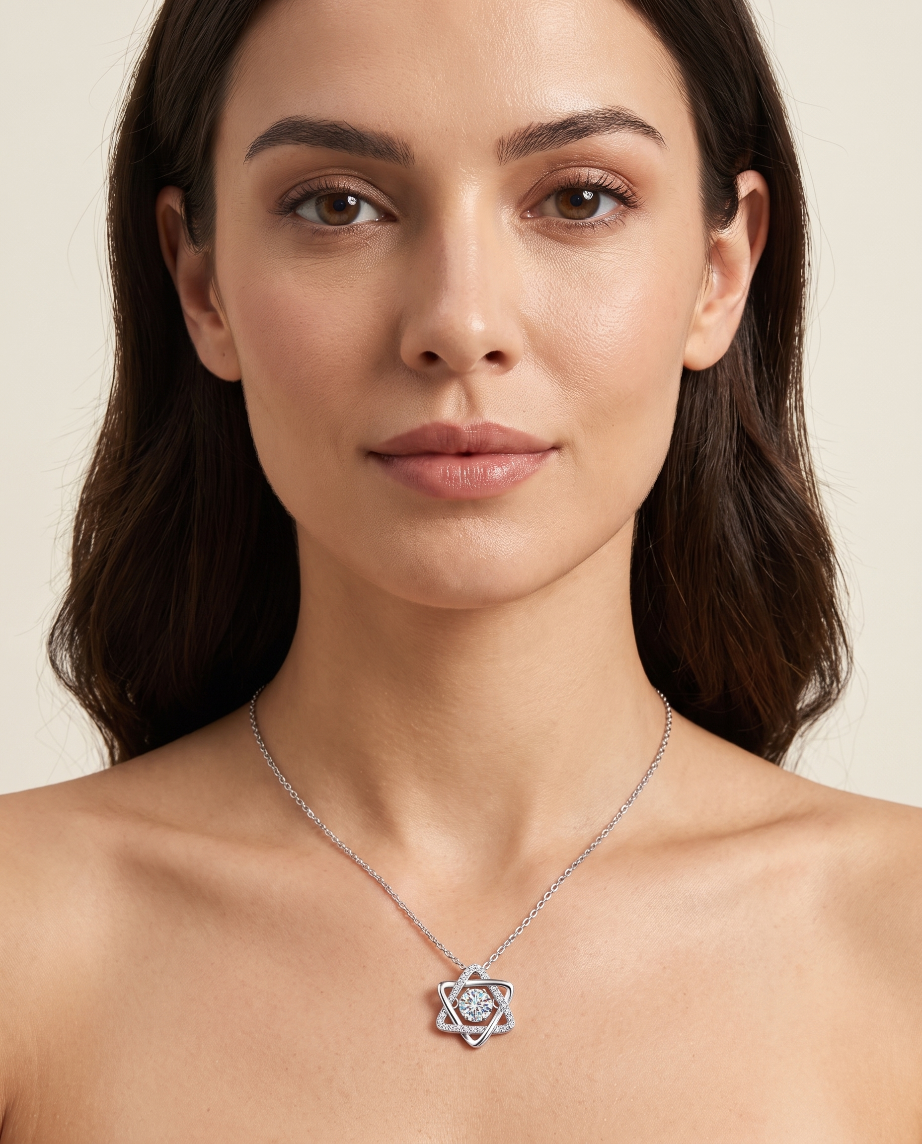 NÚRA - Star Moissanite Necklace