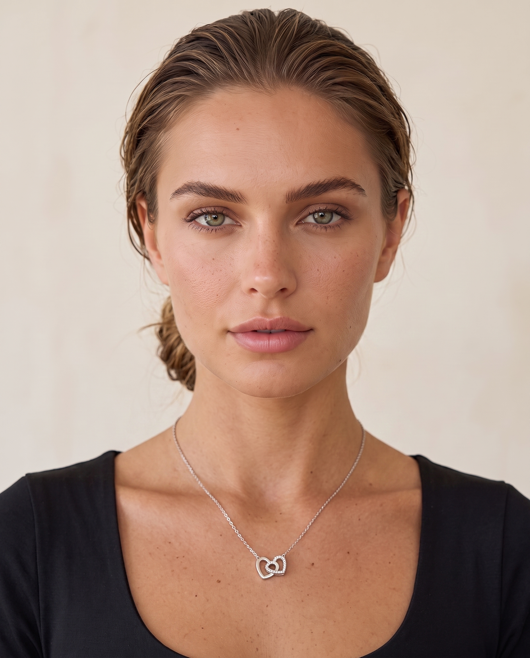 NÚRA - Clavicle Moissanite Necklace
