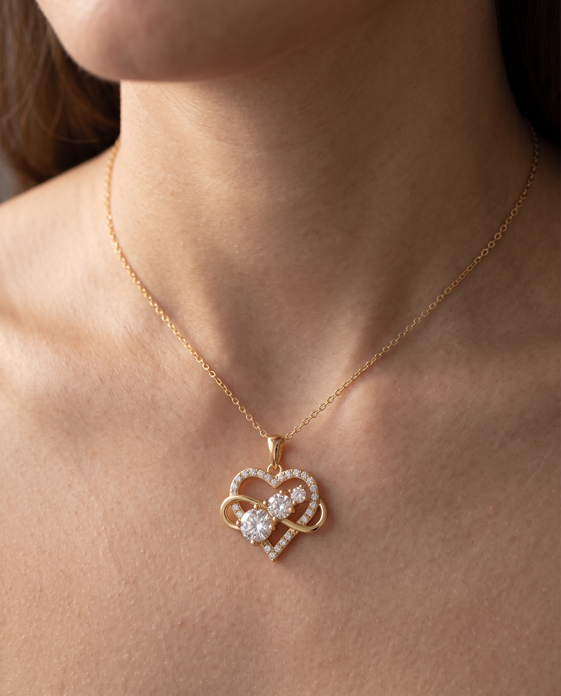 NÚRA - Infinity Heart Necklace