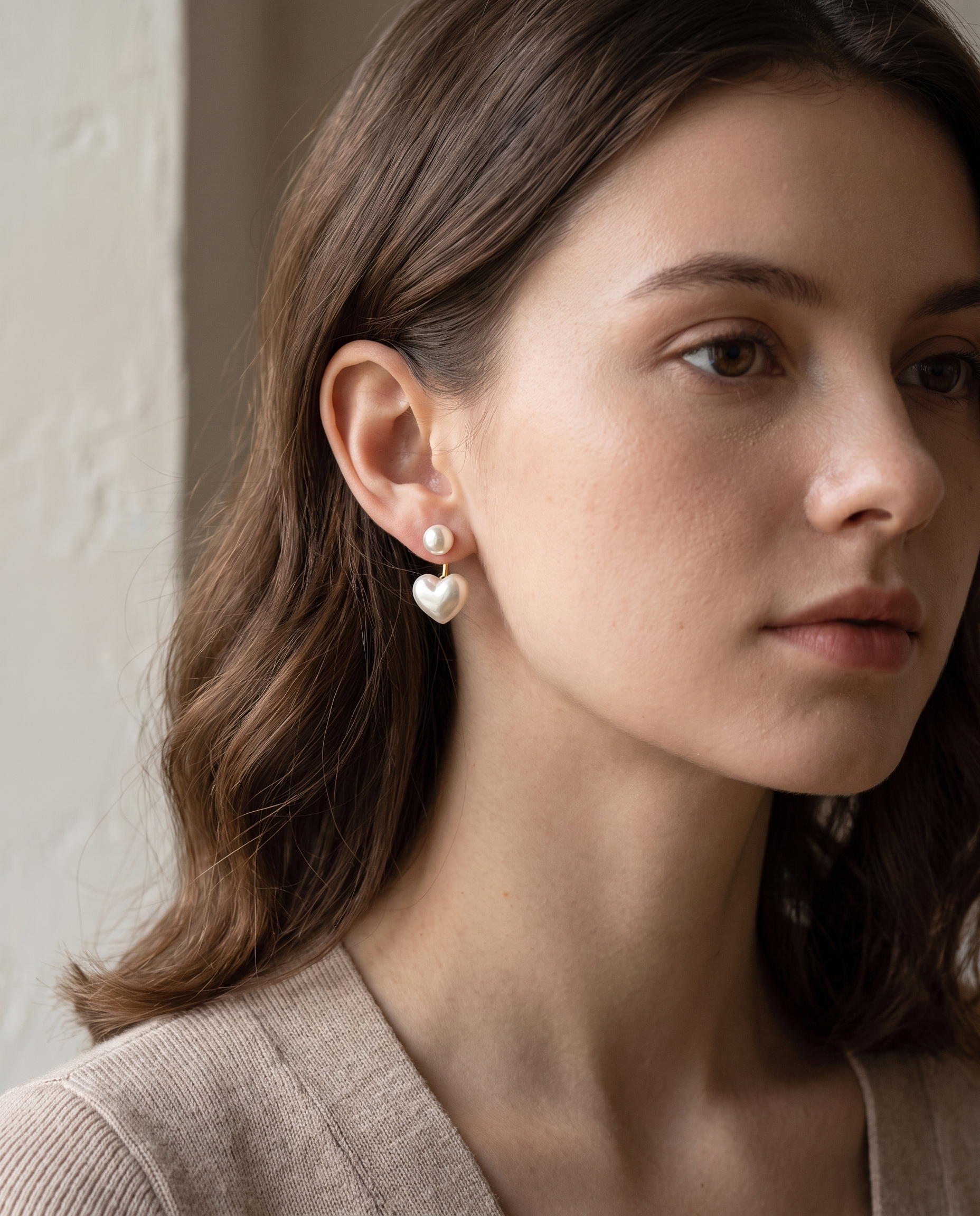NÚRA - Pearl Heart Earrings