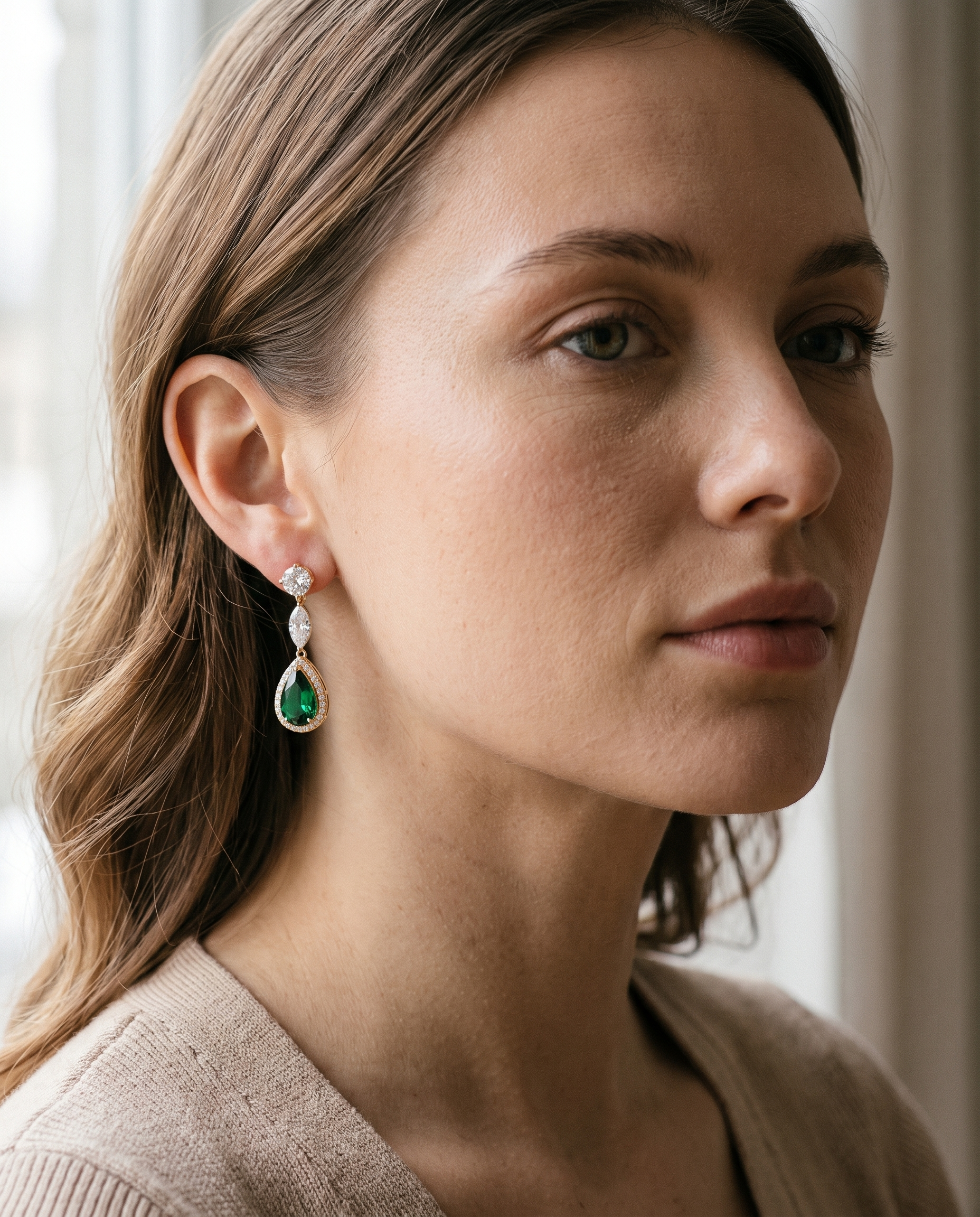 NÚRA - Vintage Green Drop Earrings