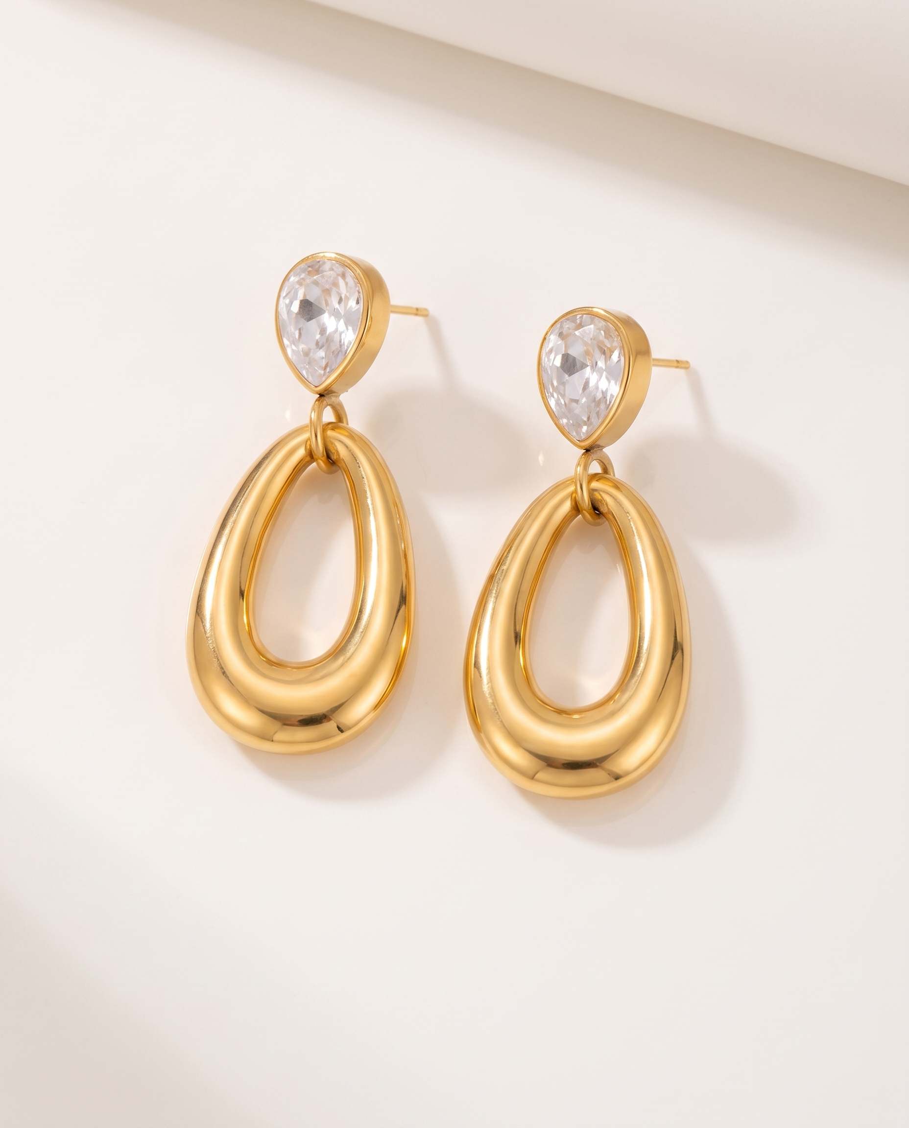 NÚRA - Hollow Drop Studs