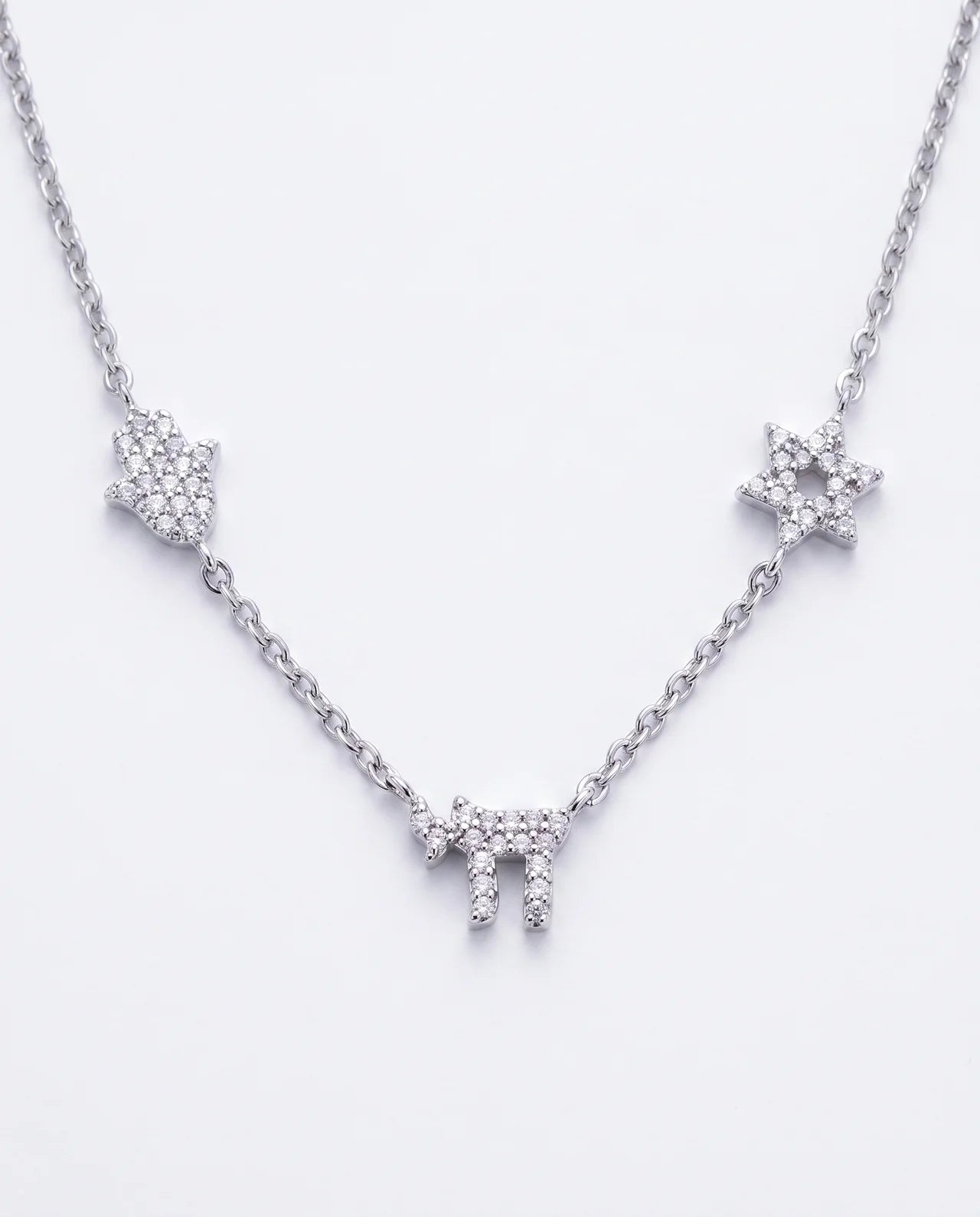 NÚRA Chai Charm Choker