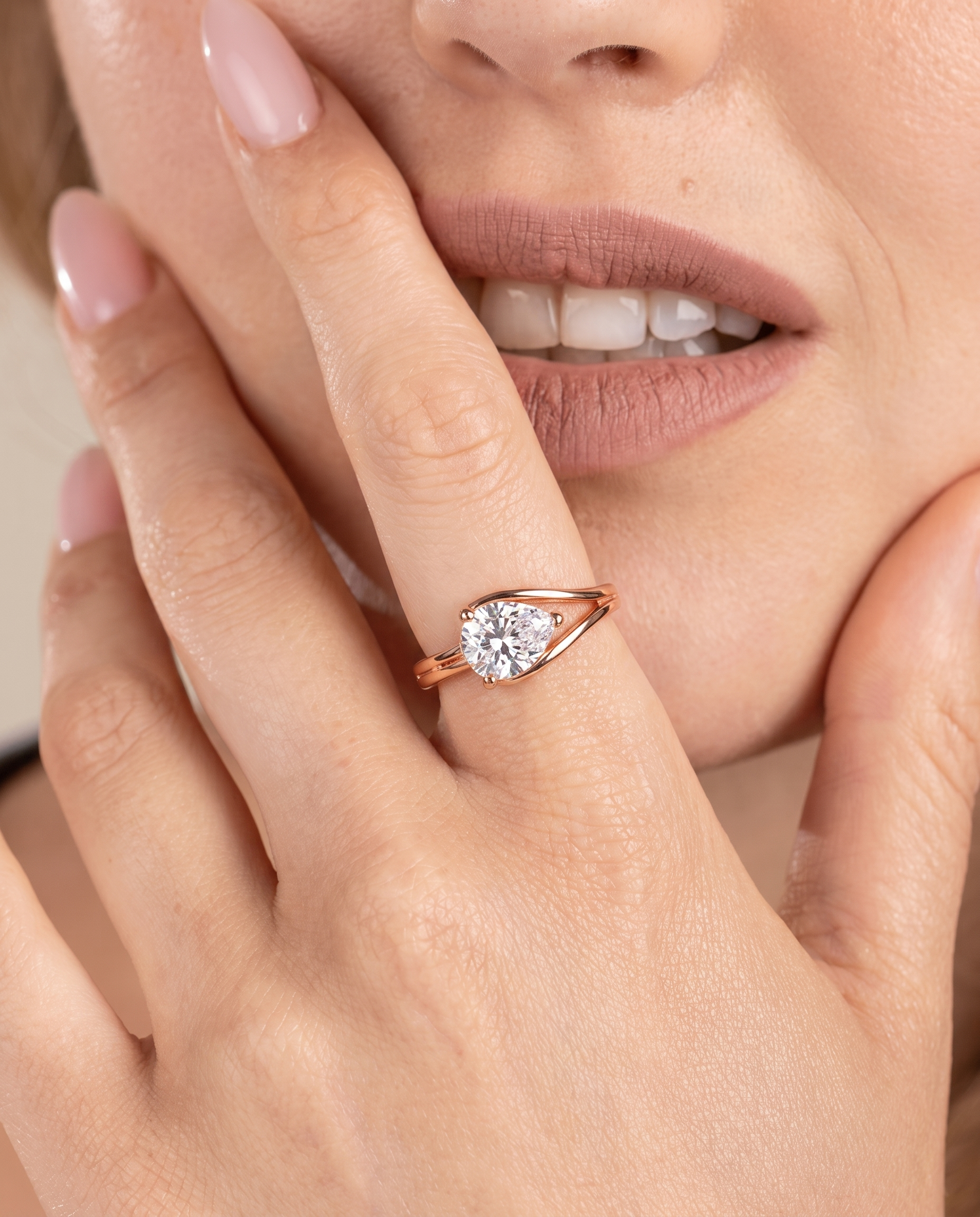 NÚRA - Pear Radiance Ring