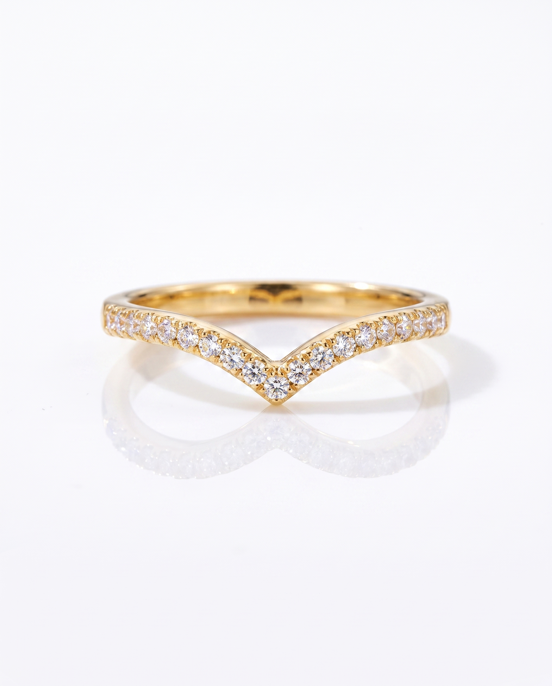 NÚRA - V Sparkle Ring