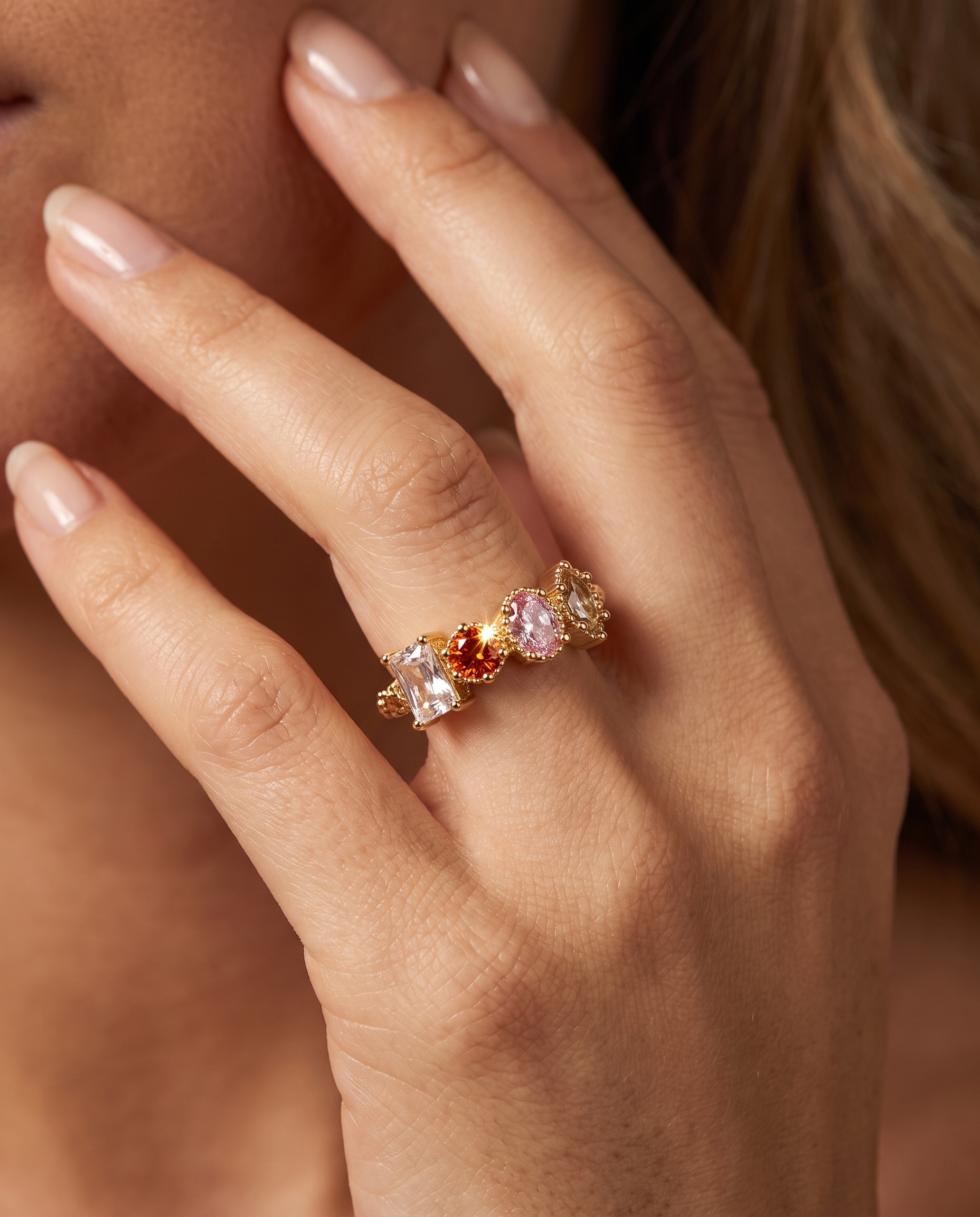 NÚRA - Crystal Party Ring