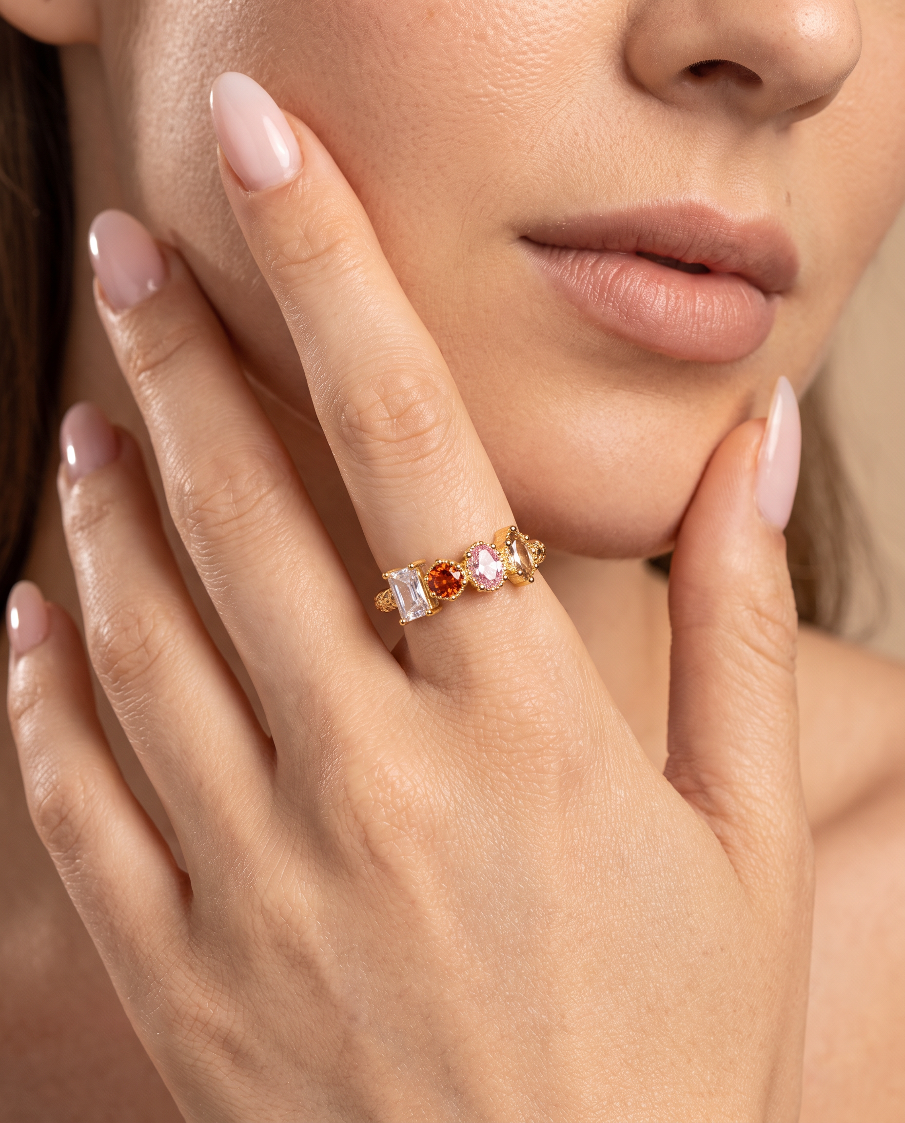 NÚRA - Crystal Party Ring