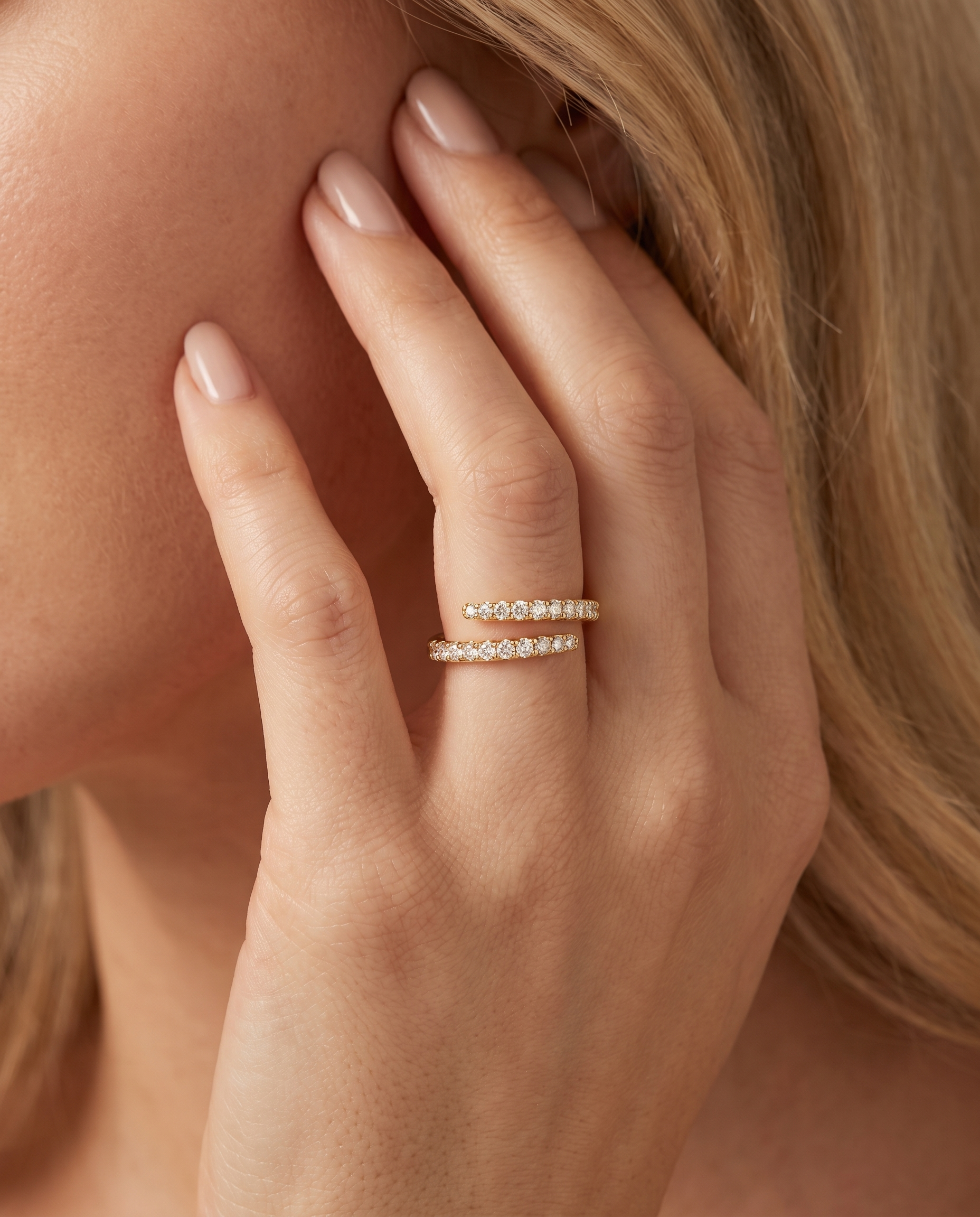 NÚRA- Open Circle Ring