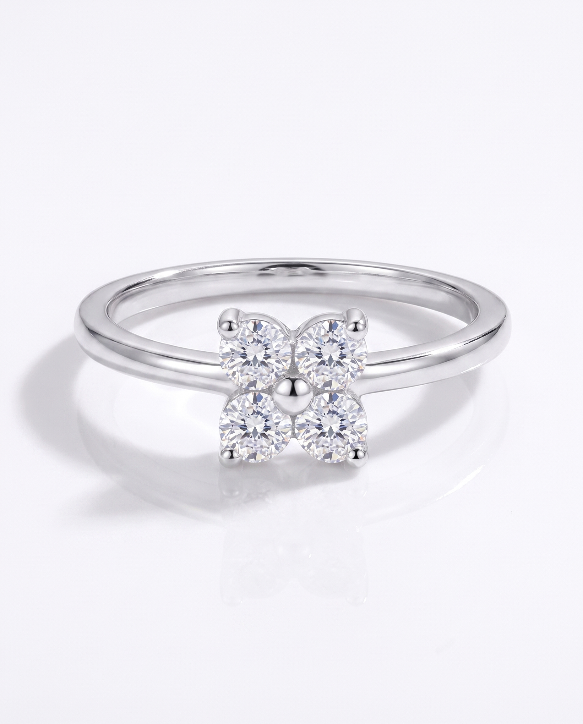 NÚRA - Petal Flower Ring