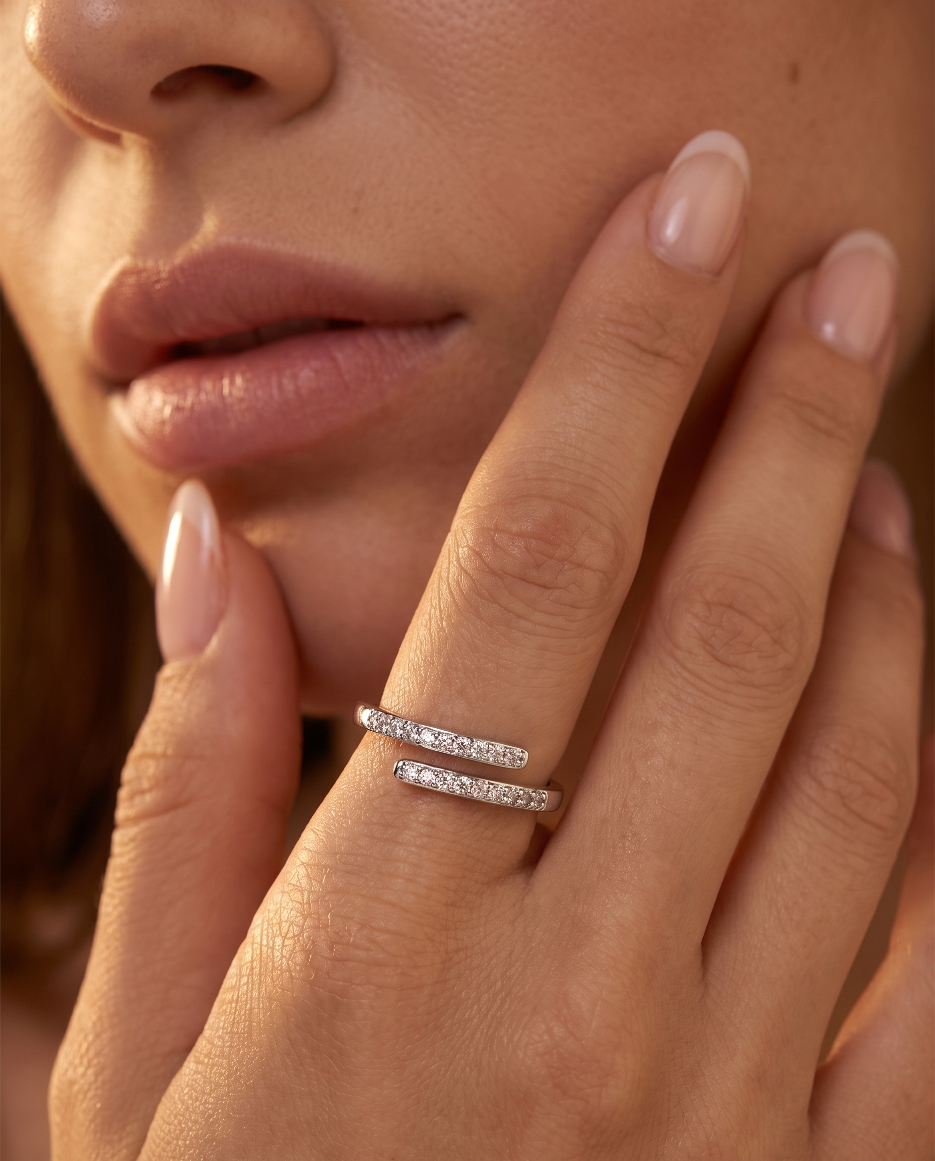 NÚRA- Classic Adjustable Ring