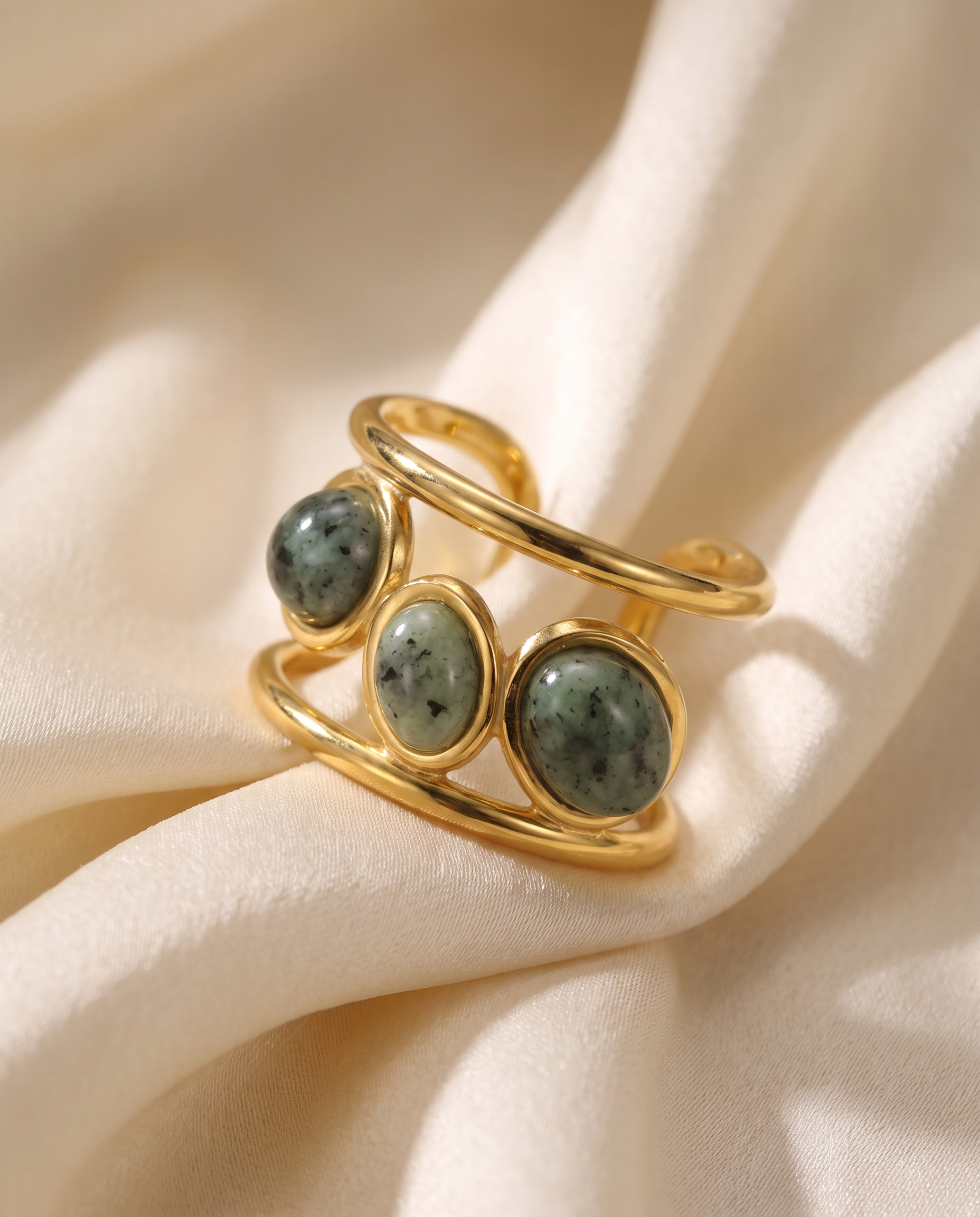 NÚRA - Sculpted Open Ring