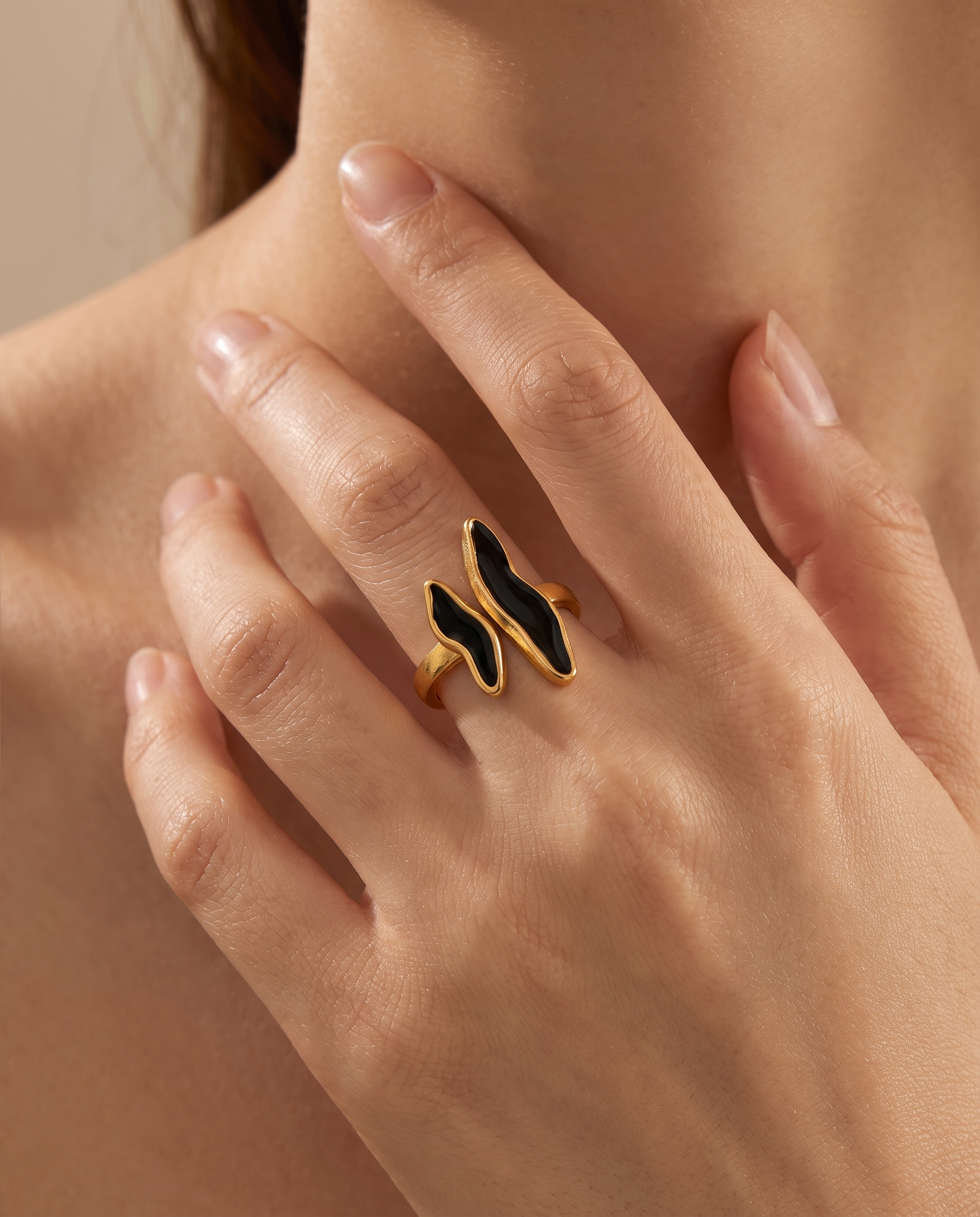 NÚRA - Drip Punk Ring