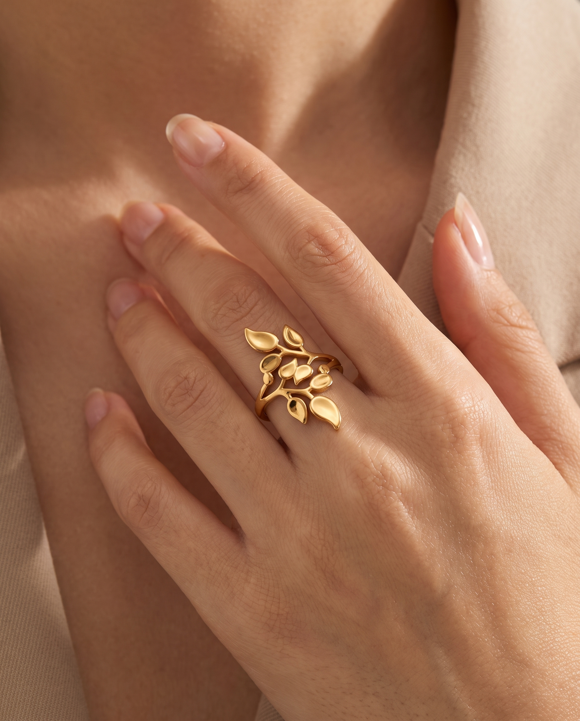 NÚRA - Leaf Open Ring