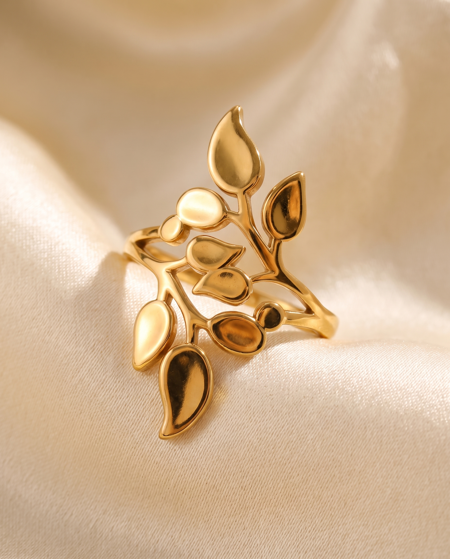 NÚRA - Leaf Open Ring