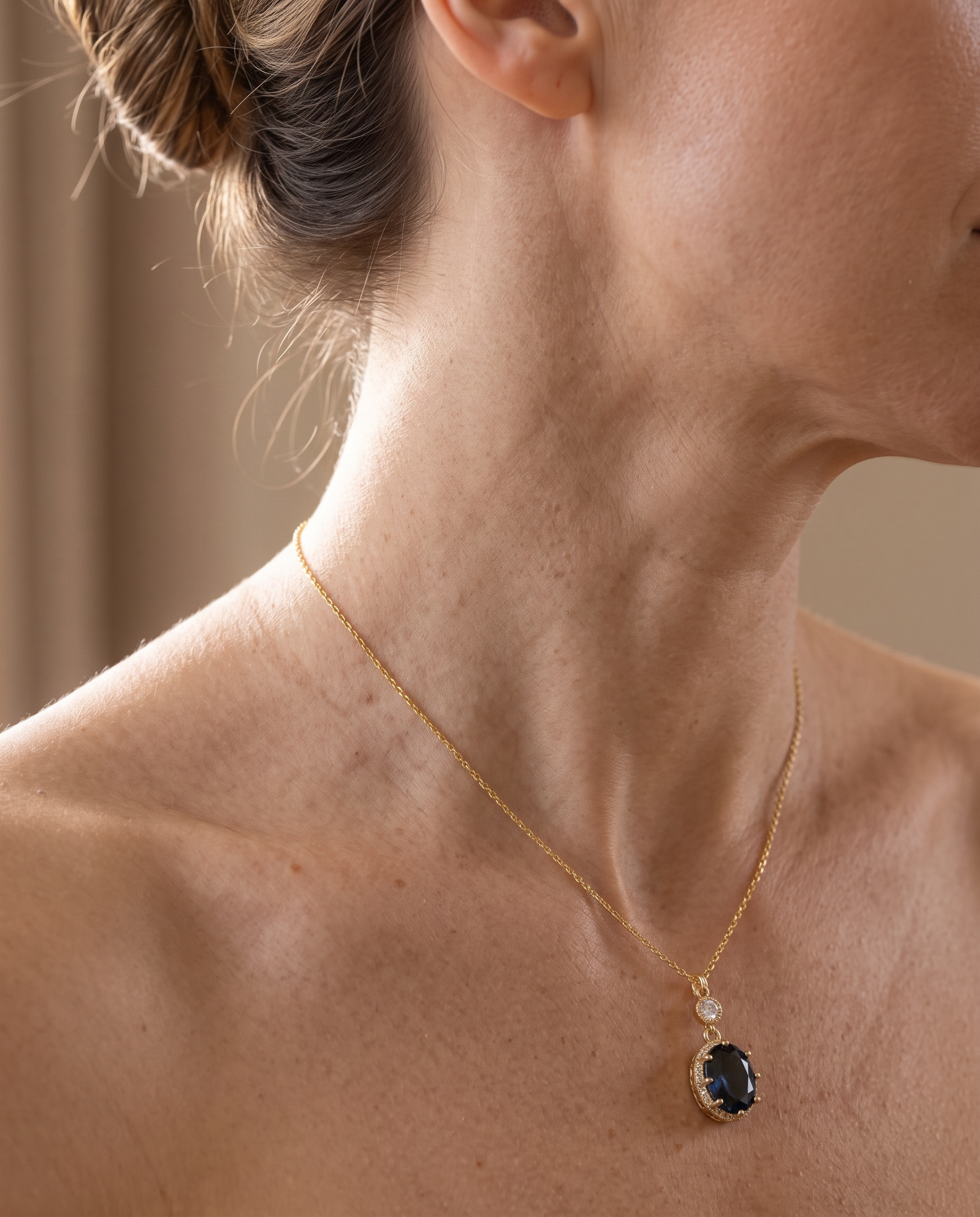 NÚRA - Blue Oval Necklace