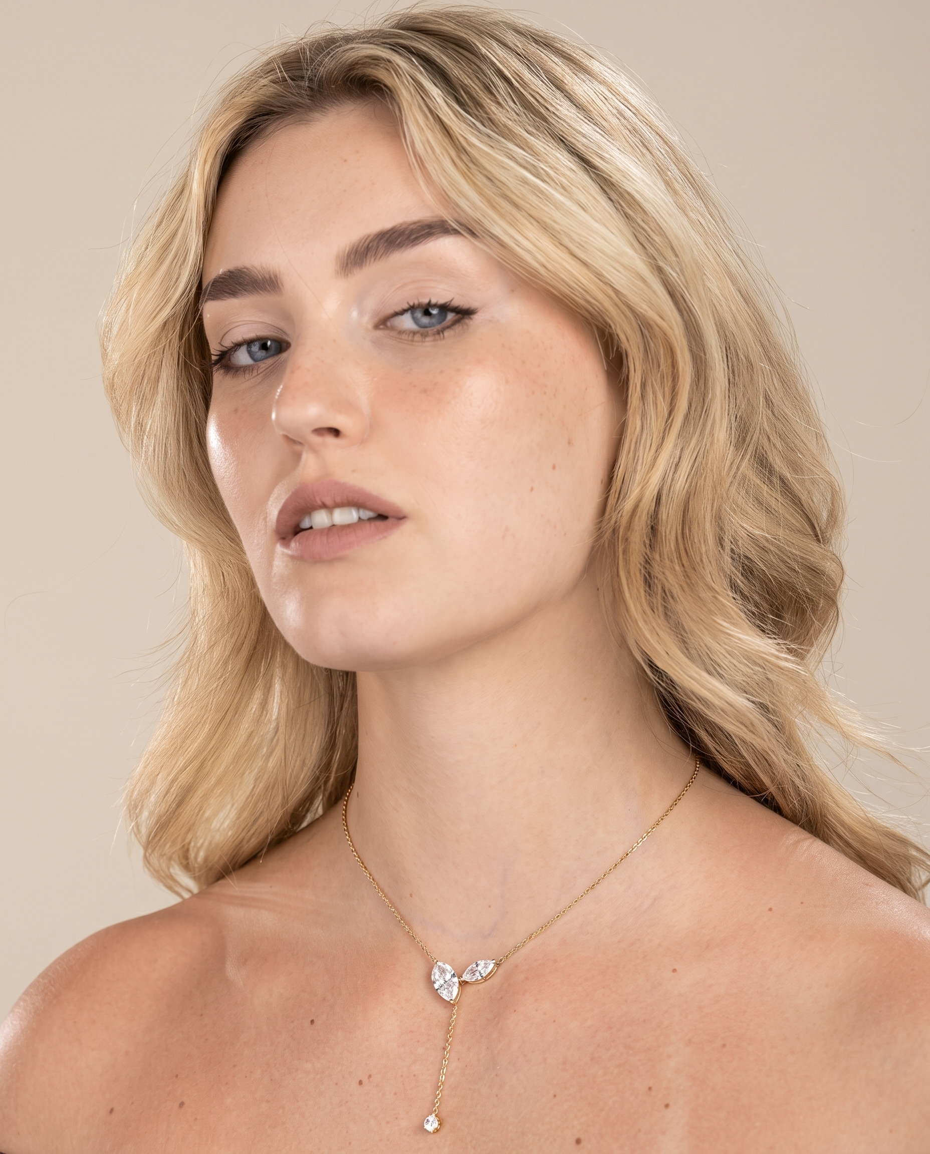 NÚRA - Lariat Necklace