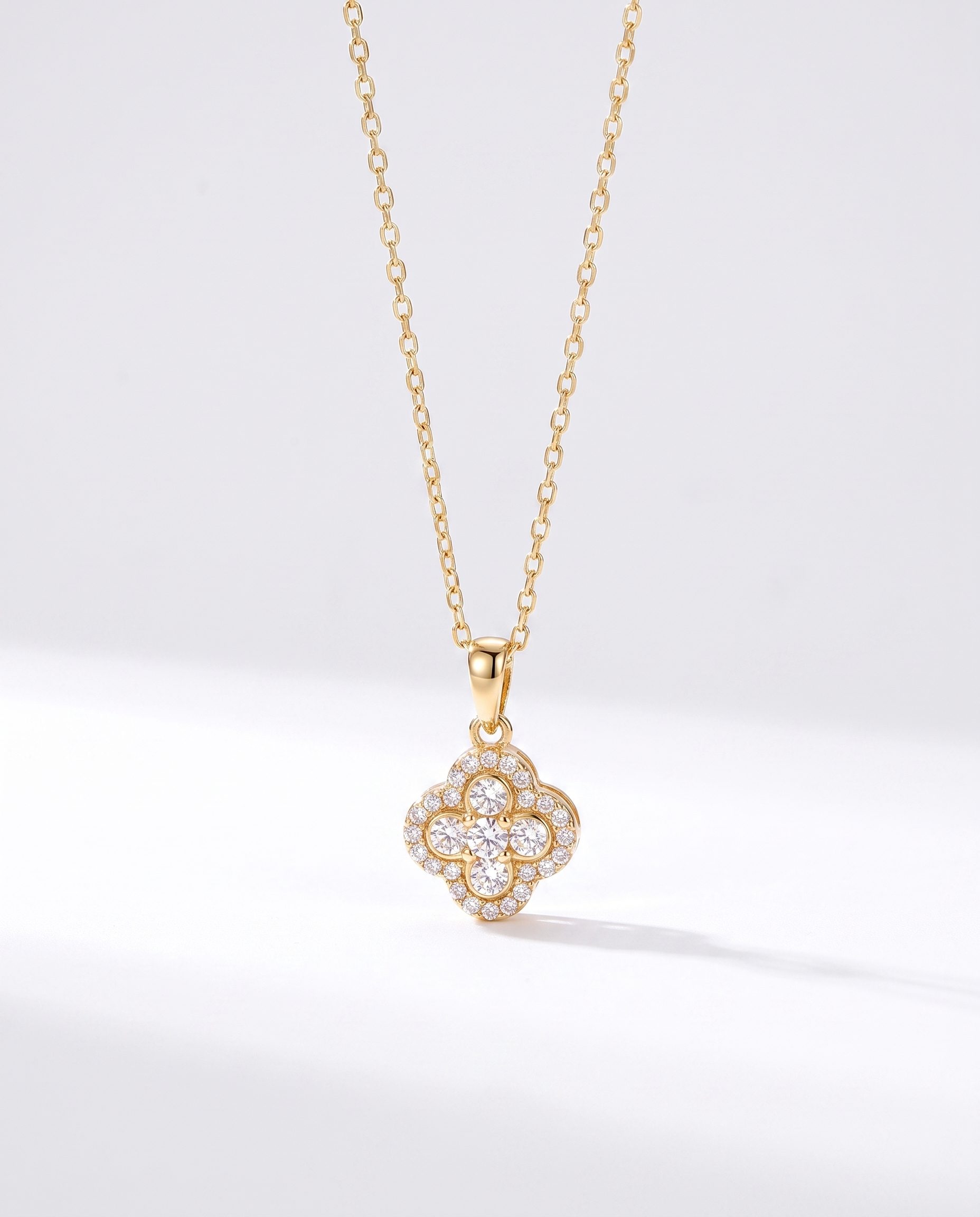 NÚRA - Bloom Moissanite Necklace