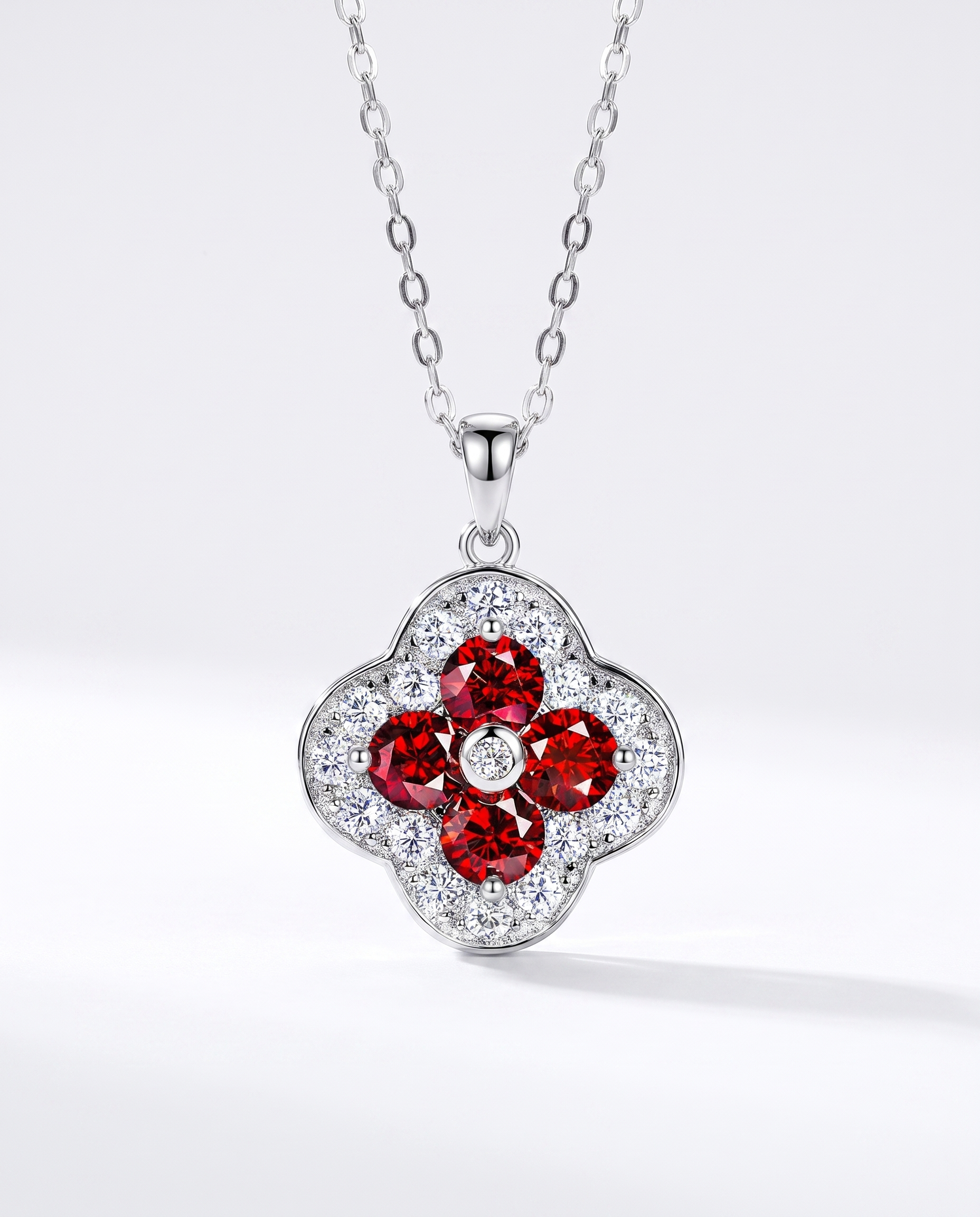 NÚRA - Clover Red Necklace