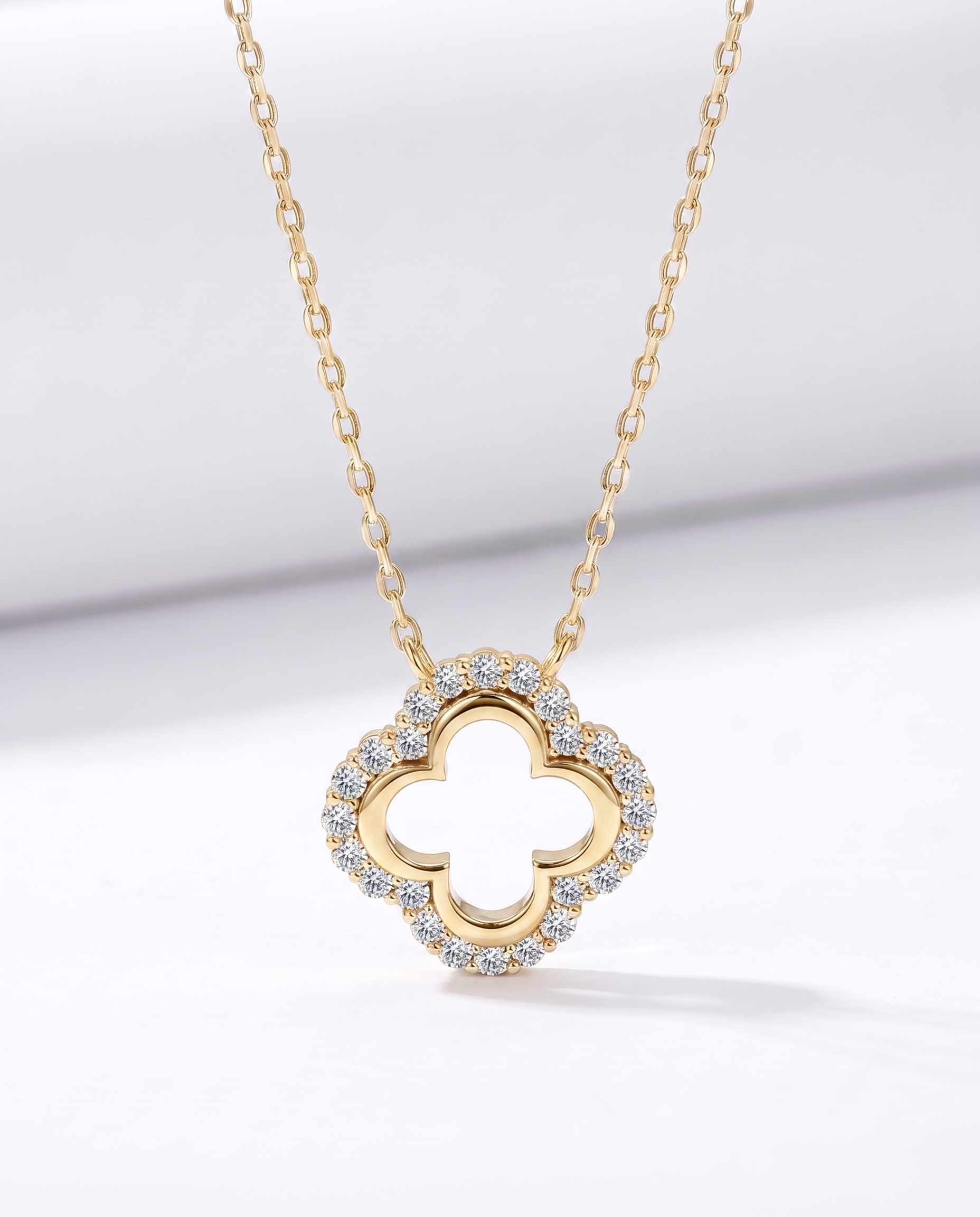 NÚRA - Golden Clover Necklace