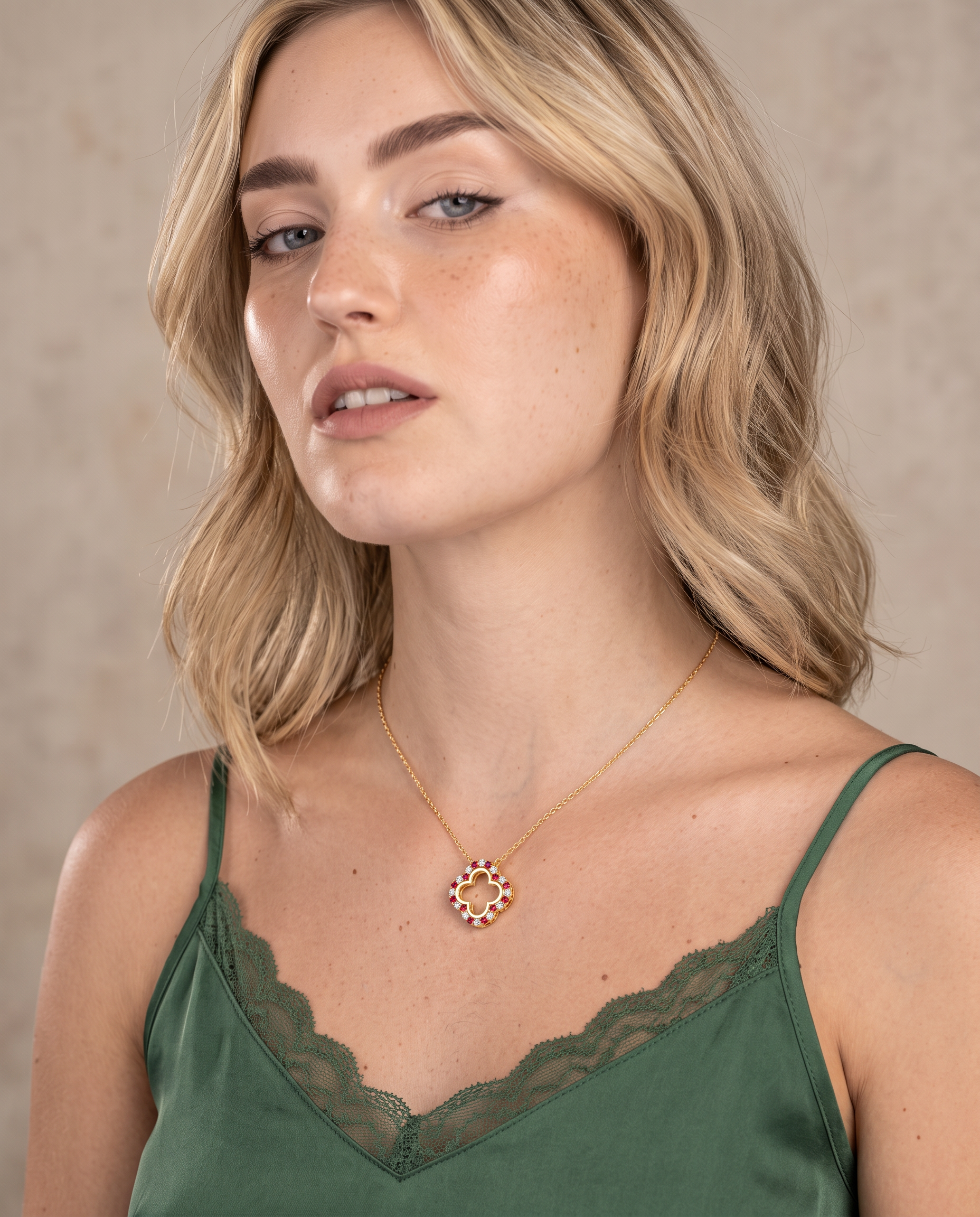NÚRA - Ruby Clover Necklace