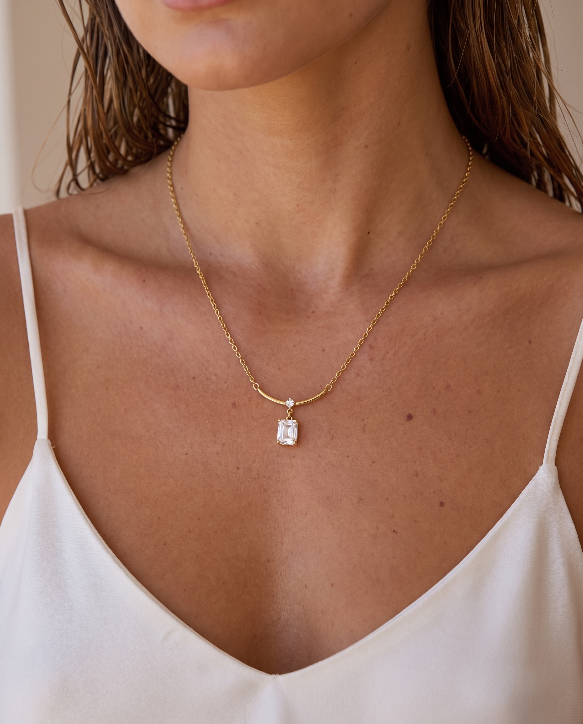 NÚRA - Emerald Cut Necklace