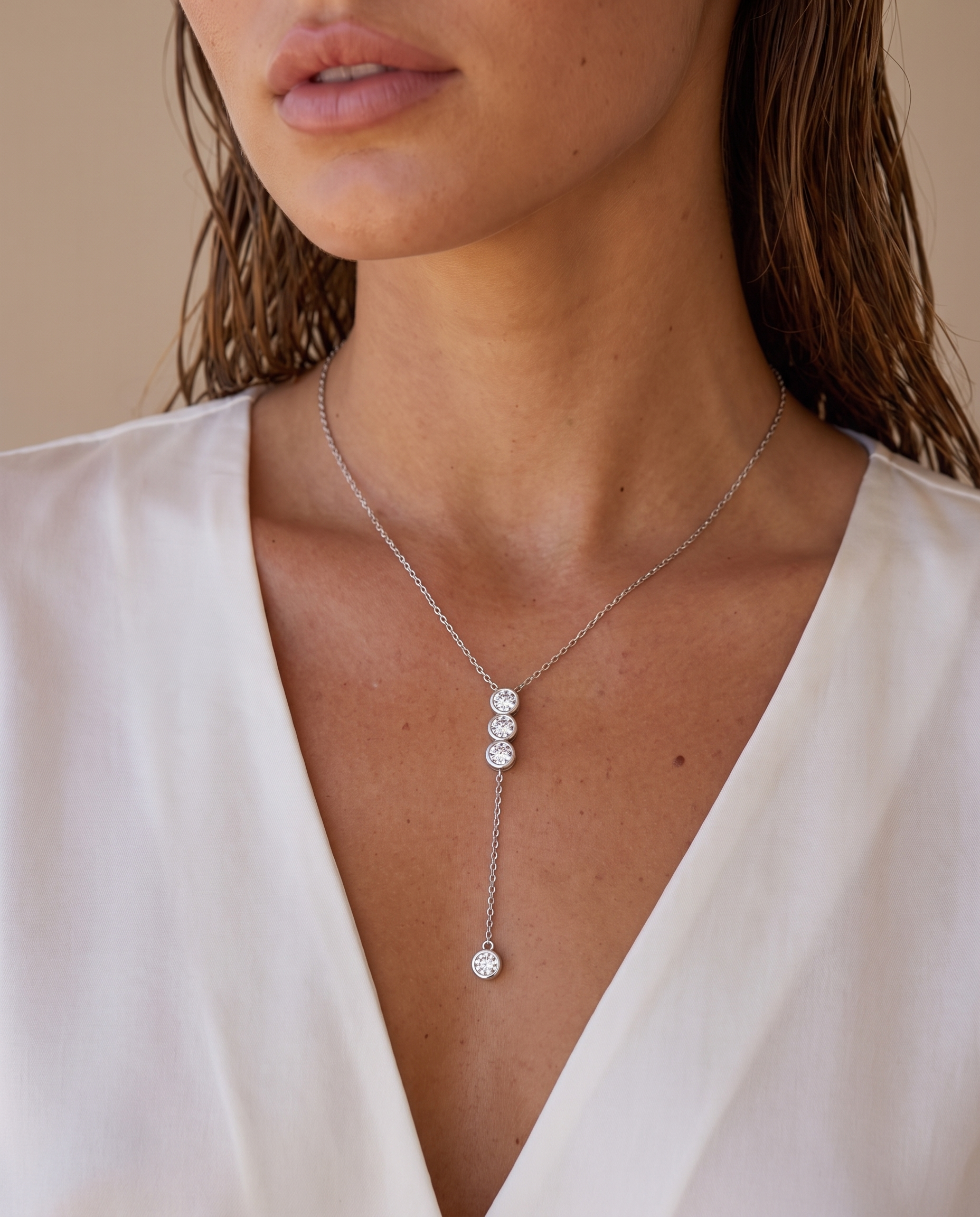 NÚRA - Petite Moissanite Necklace