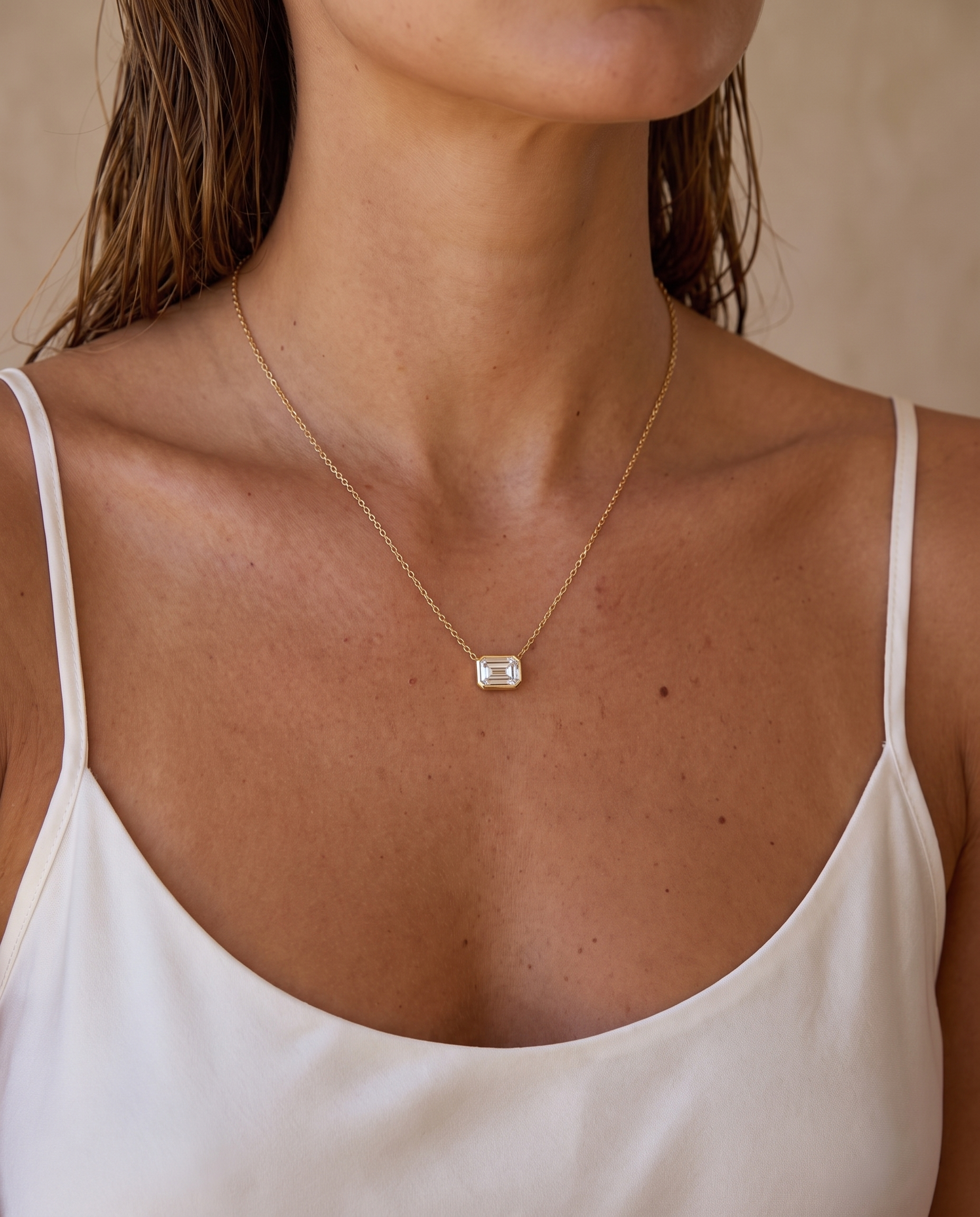NÚRA - Royal Emerald Necklace