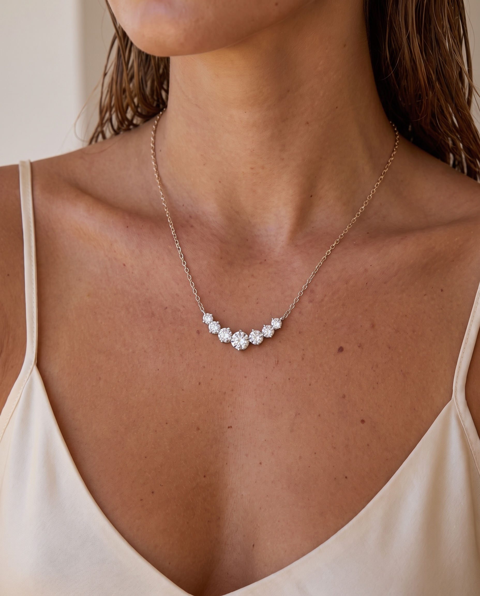 NÚRA - Bridal Oval Necklace
