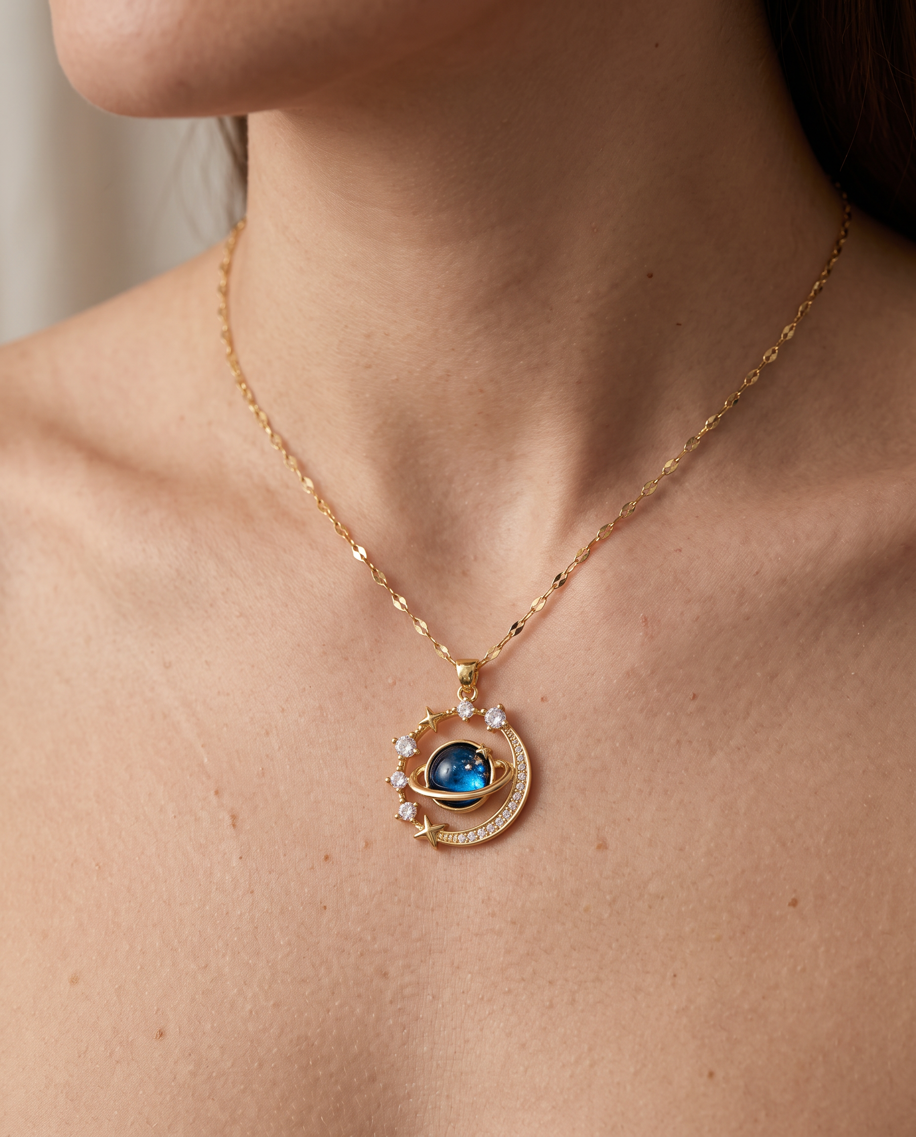NÚRA - Star & Moon Necklace