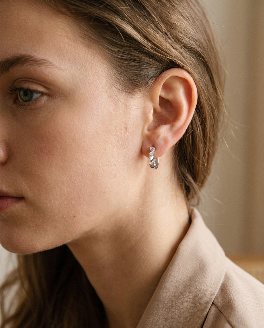 NÚRA - Heart Hoop Earrings