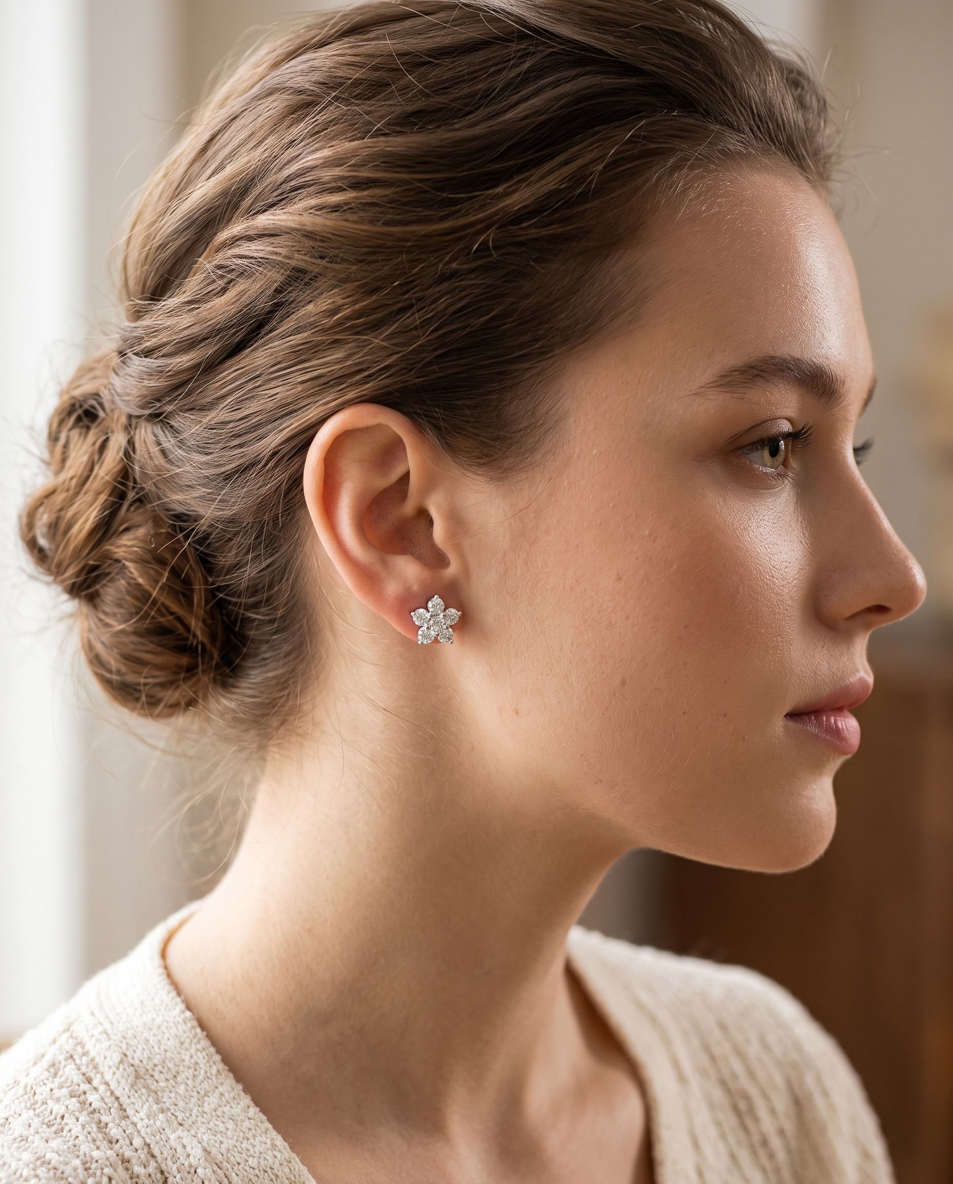 NÚRA - Flower Moissanite Earrings