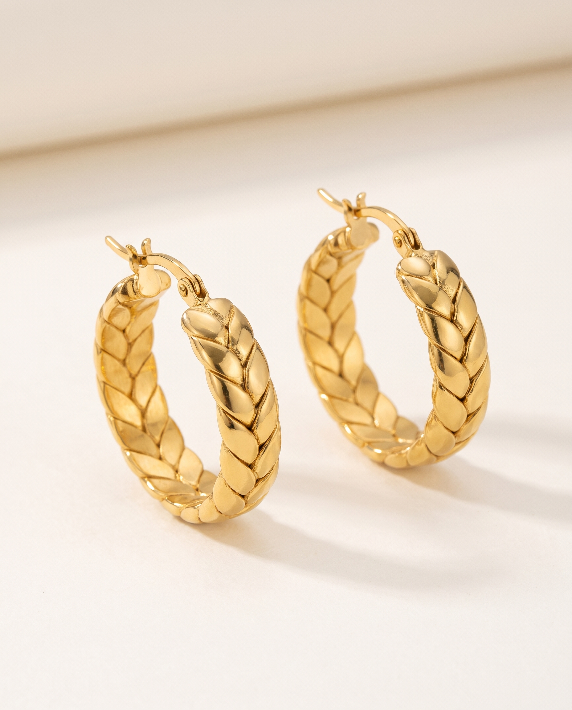 NÚRA - Geometric Hoop Earrings