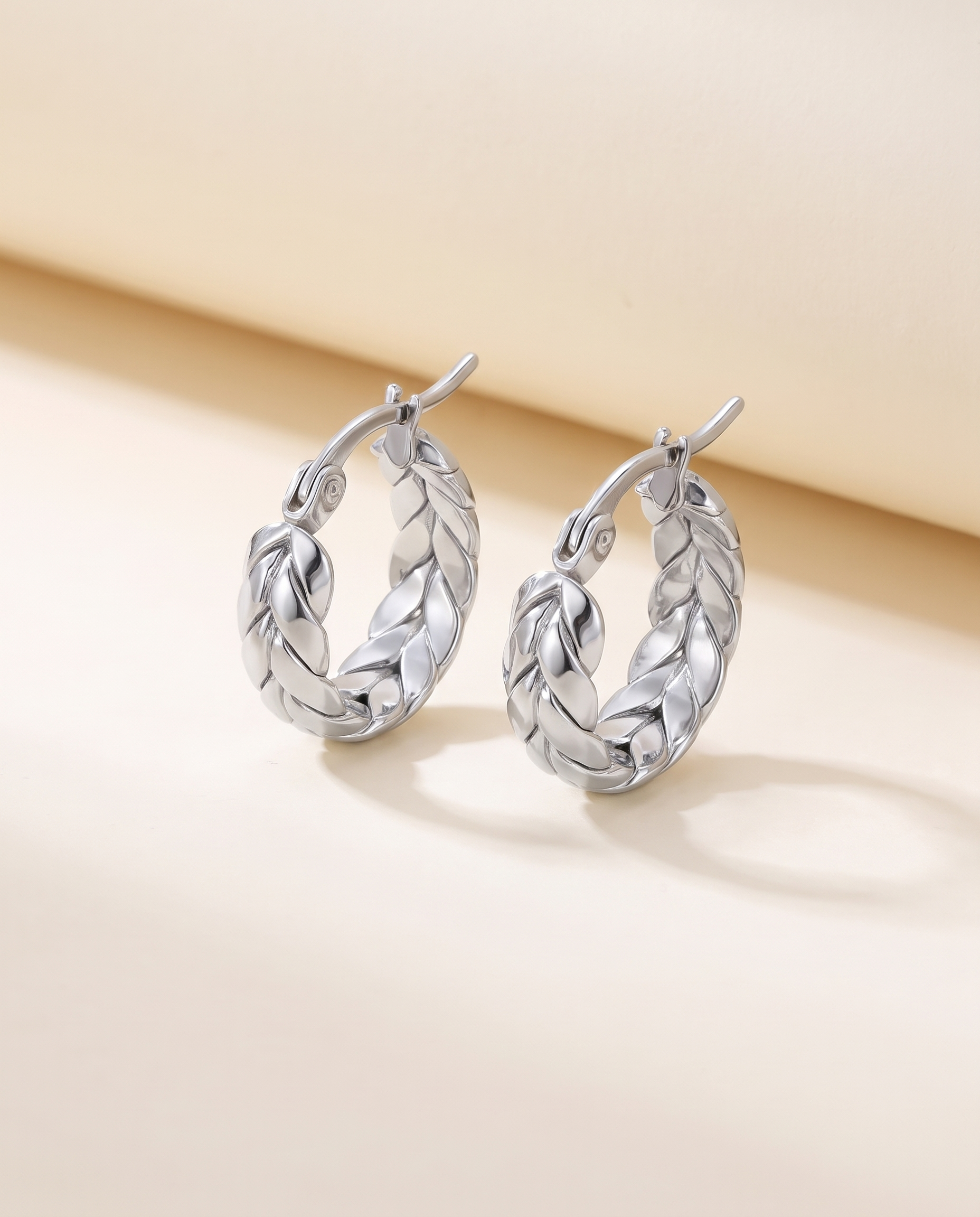 NÚRA - Geometric Hoop Earrings