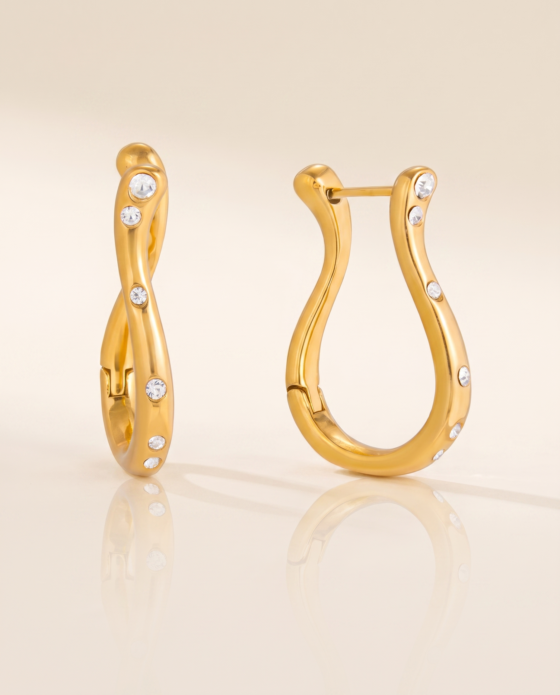 NÚRA - U Hoop Earrings