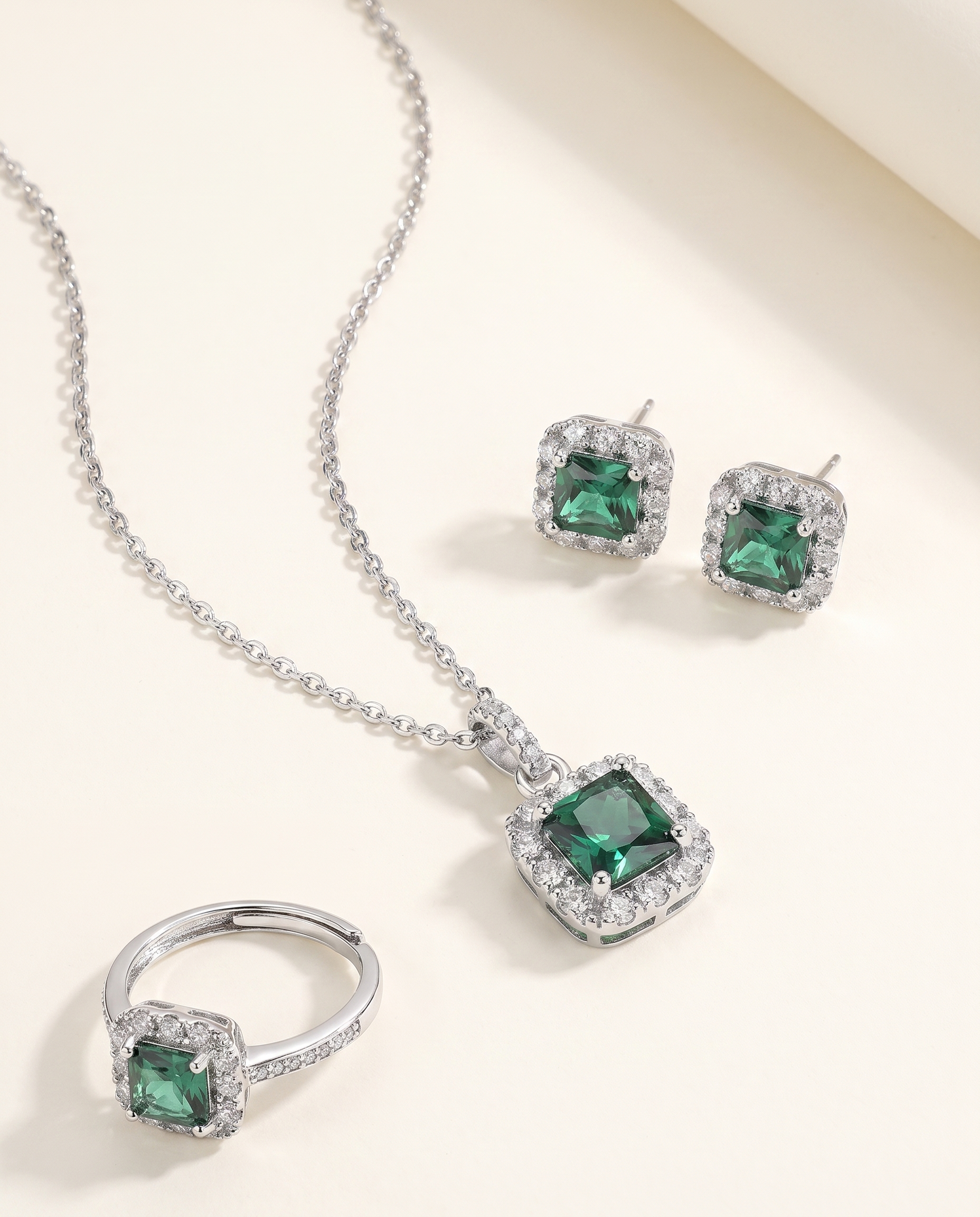 NÚRA - Emerald Bridal Set